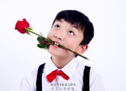 12岁男孩照片生活照,12岁男孩的生活写真