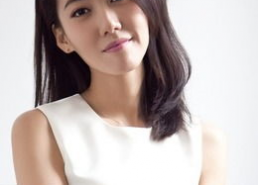 演员高露图片,光影交织下的美丽演绎