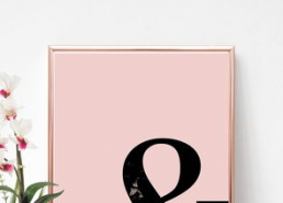 黑色背景粉色字母壁纸