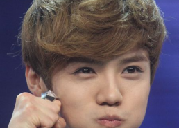 鹿晗的照片儿,光影中的青春偶像