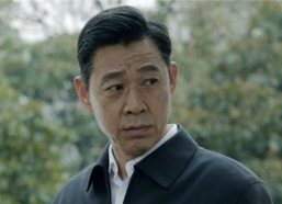 张丰毅娱乐圈地位,娱乐圈的璀璨巨星，地位显赫的演艺界标杆